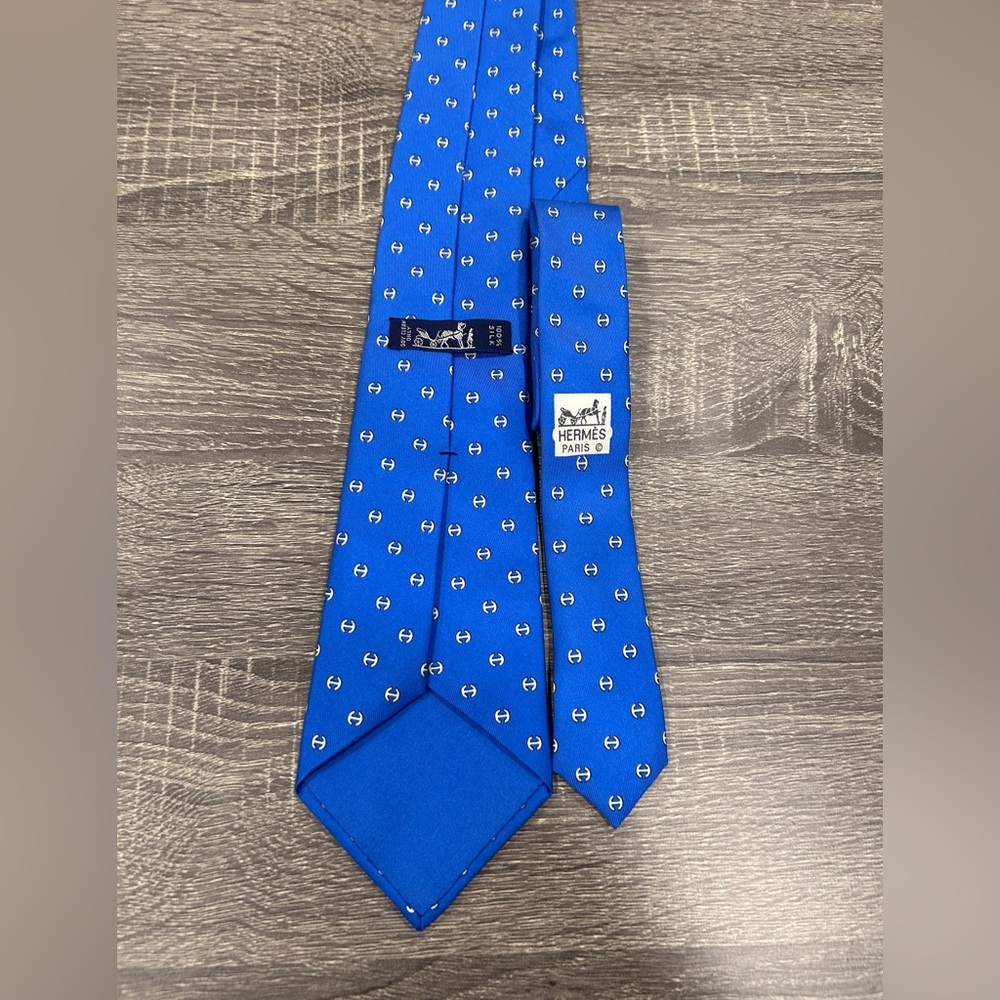 Hermes Paris Mens Vintage 100% Silk Tie Blue 7029 TA - Paris